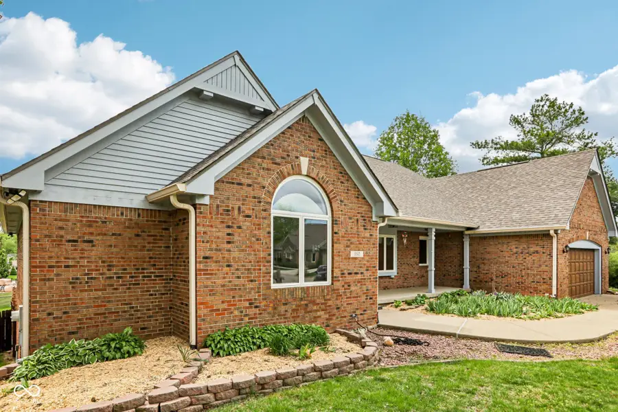 950 Silver Hill Lane, Greenwood, IN 46142 - #2