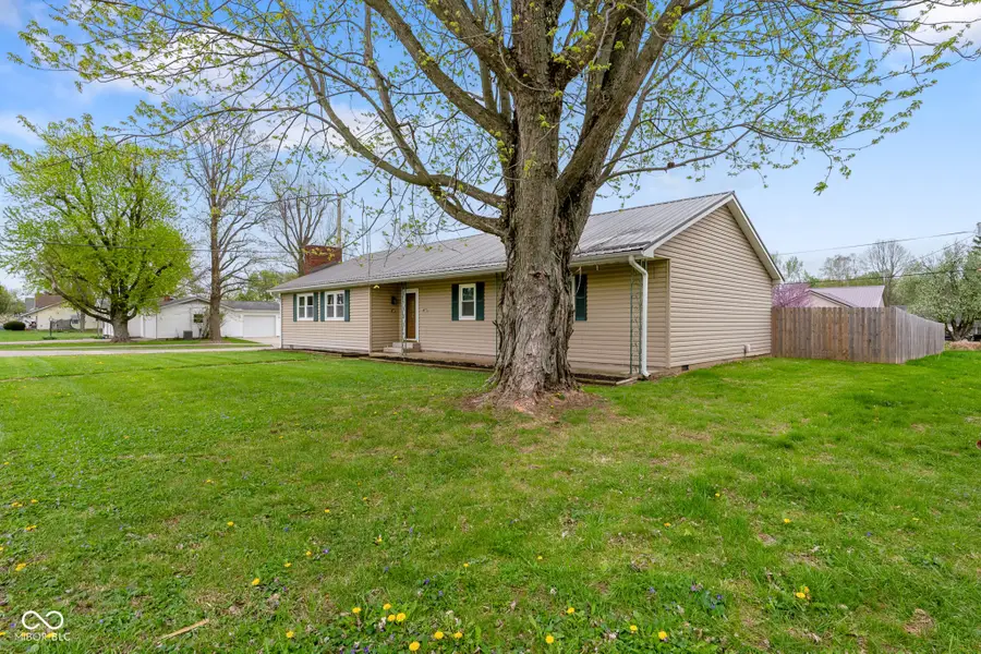 613 E Green Street, Waveland, IN 47989 - #3