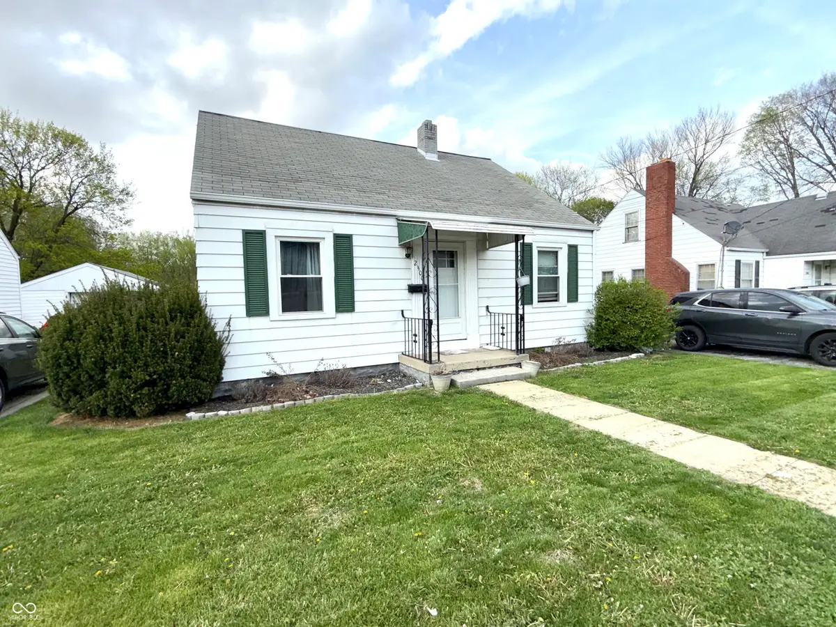 2300 W 8th Street, Anderson, IN 46016 - #1