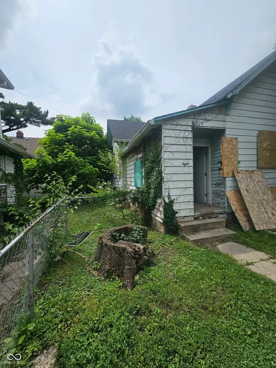 8 N Dequincy Street, Indianapolis, IN 46201 - #2