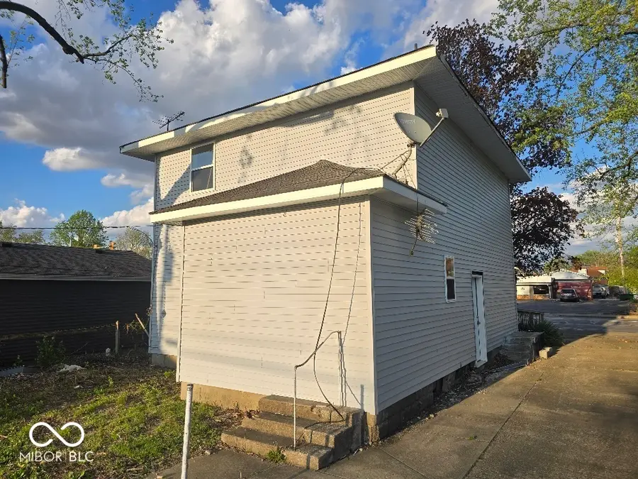 2907 Columbus Avenue, Anderson, IN 46016 - #3
