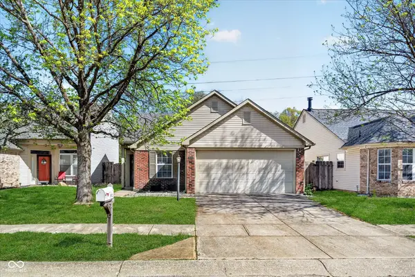 5182 Pin Oak Drive, Indianapolis, IN 46254