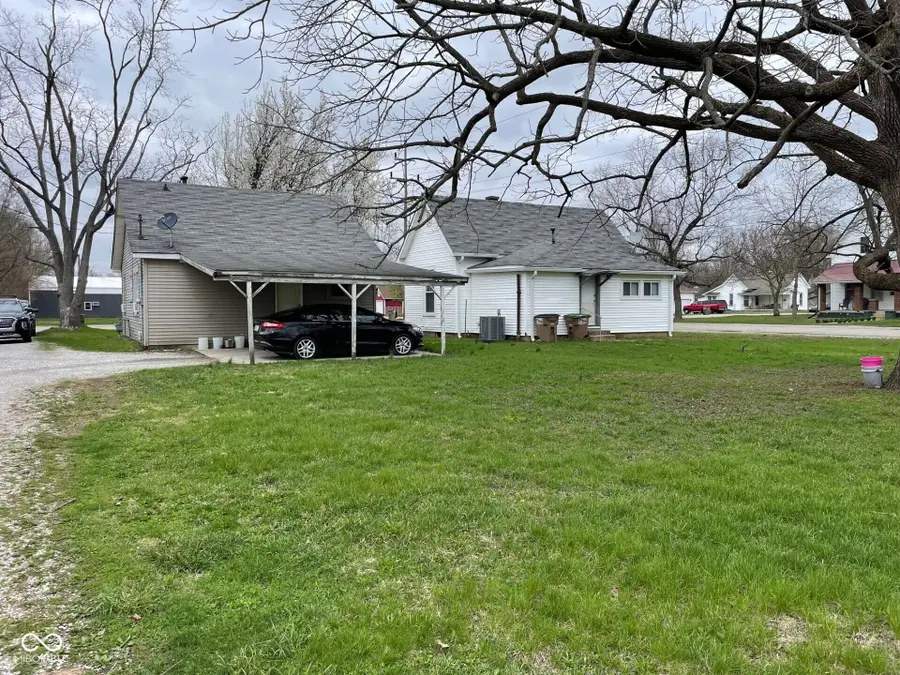 2061 Ohio Avenue, Columbus, IN 47201 - #2