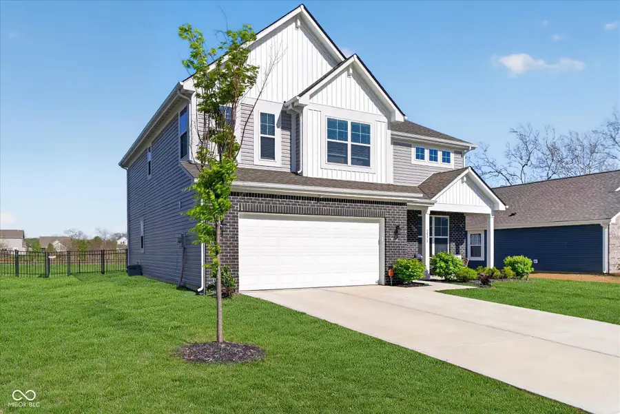 1573 N Clearwater Drive, Greenfield, IN 46140 - #3