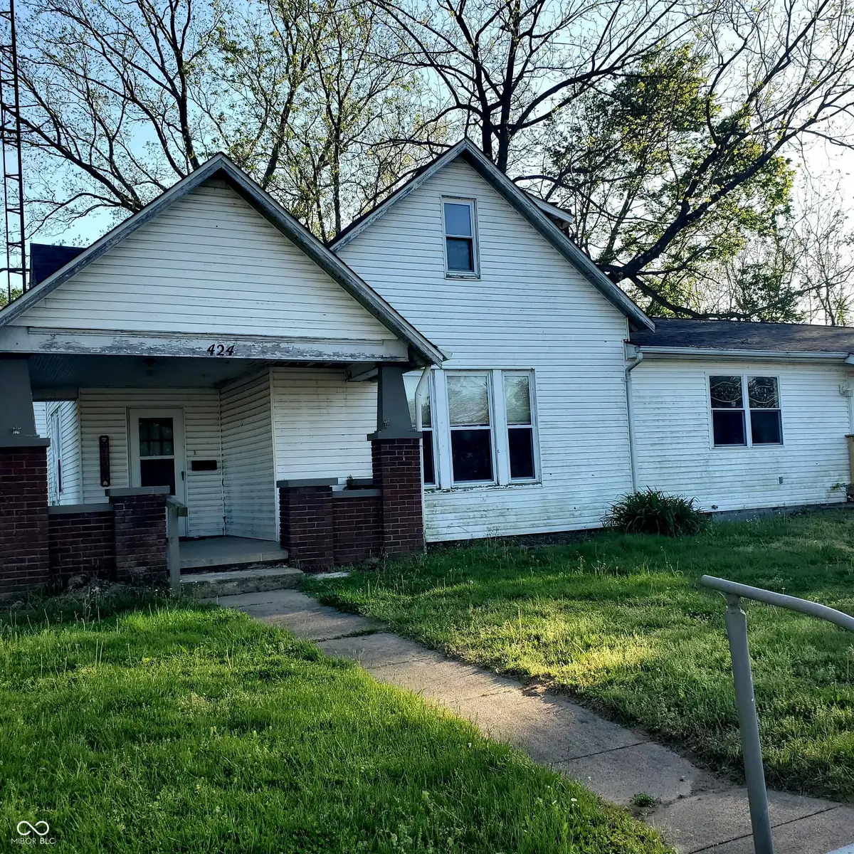 424 E Commerce Street, Brownstown, IN 47220 - #1