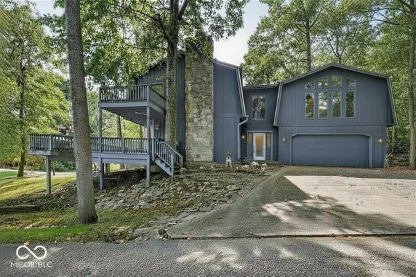 8002 N Lakeview Drive, Unionville, IN 47468