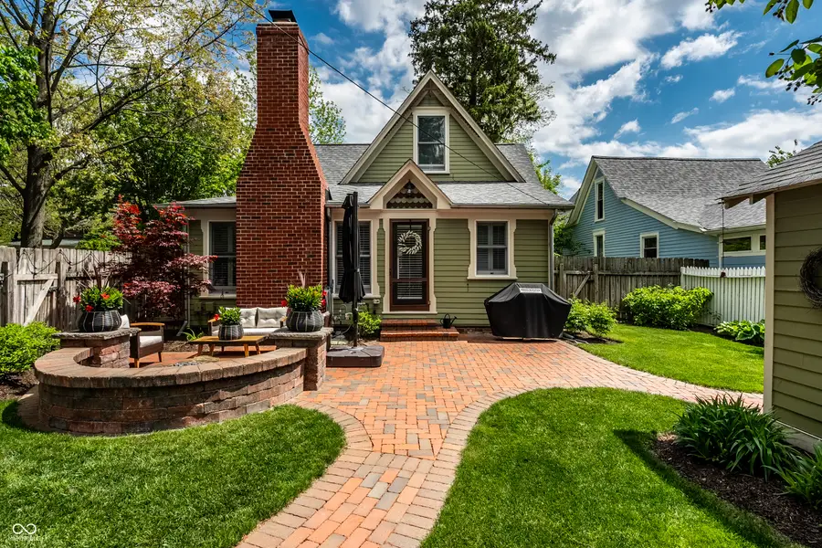 190 N Main Street, Zionsville, IN 46077 - #3