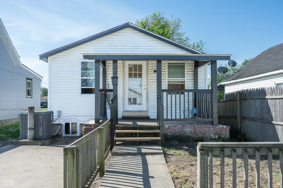 811 W Laurel Street, Seymour, IN 47274 - #2