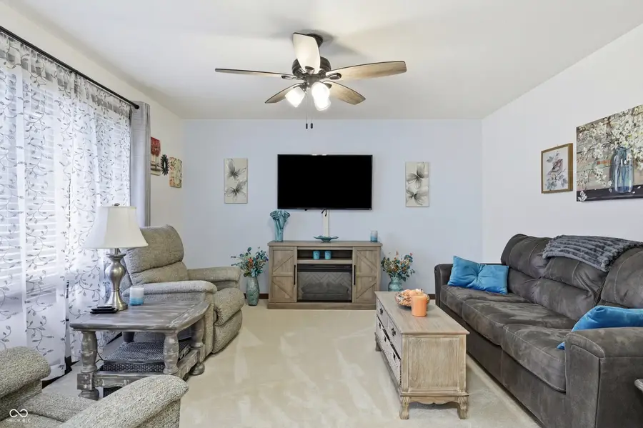 634 Teton Trail, Indianapolis, IN 46217 - #3