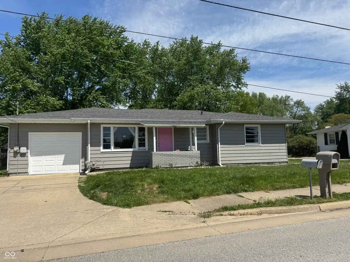 1042 E Mckay Road, Shelbyville, IN 46176 - #1