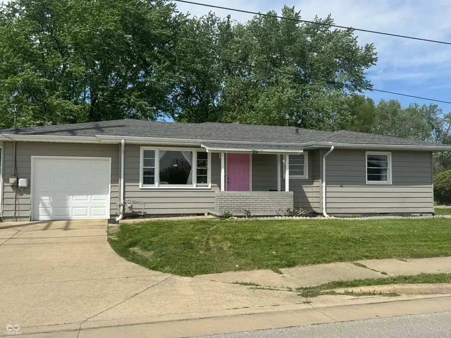 1042 E Mckay Road, Shelbyville, IN 46176 - #2