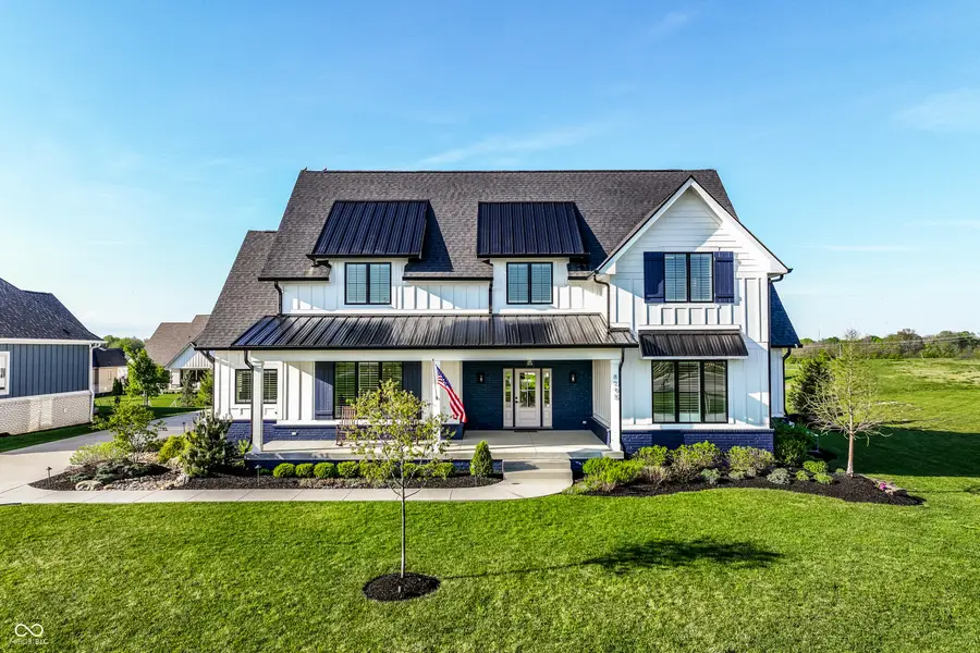 8095 Melbourne Place, Zionsville, IN 46077 - #2