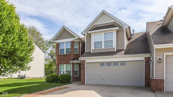 7427 Oak Knoll Drive, Indianapolis, IN 46217