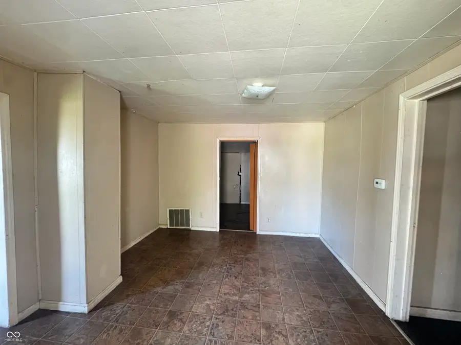 319 W Forsythe Street, Greensburg, IN 47240 - #3