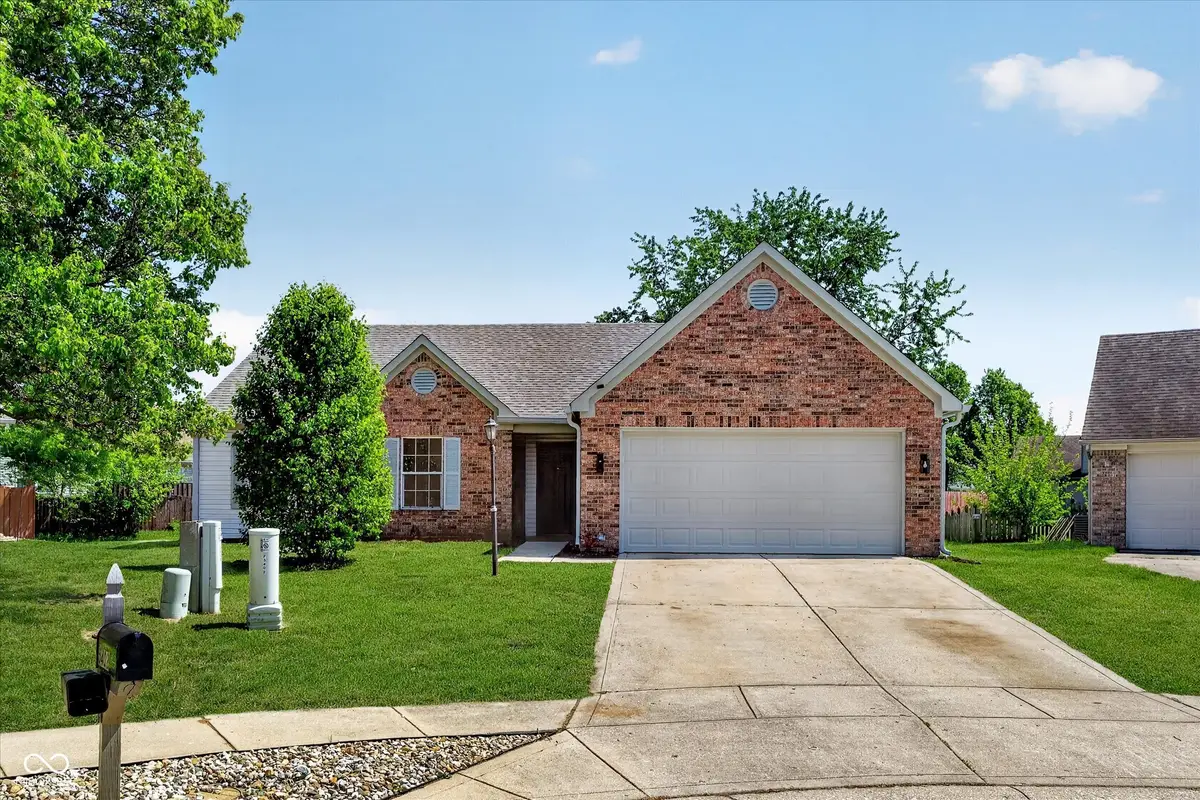 5401 Chestnut Woods Drive, Indianapolis, IN 46224 - #1