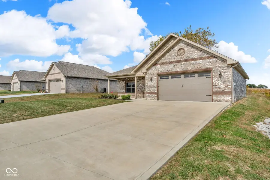 3048 W Glacier Drive, Monrovia, IN 46157 - #3