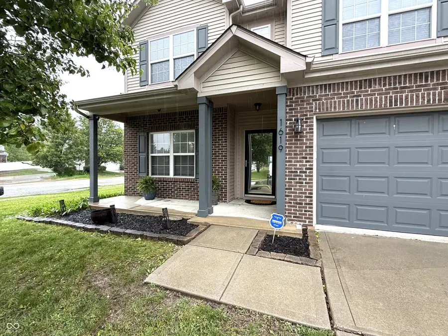 1619 Beacon Pointe Boulevard, Brownsburg, IN 46112 - #2