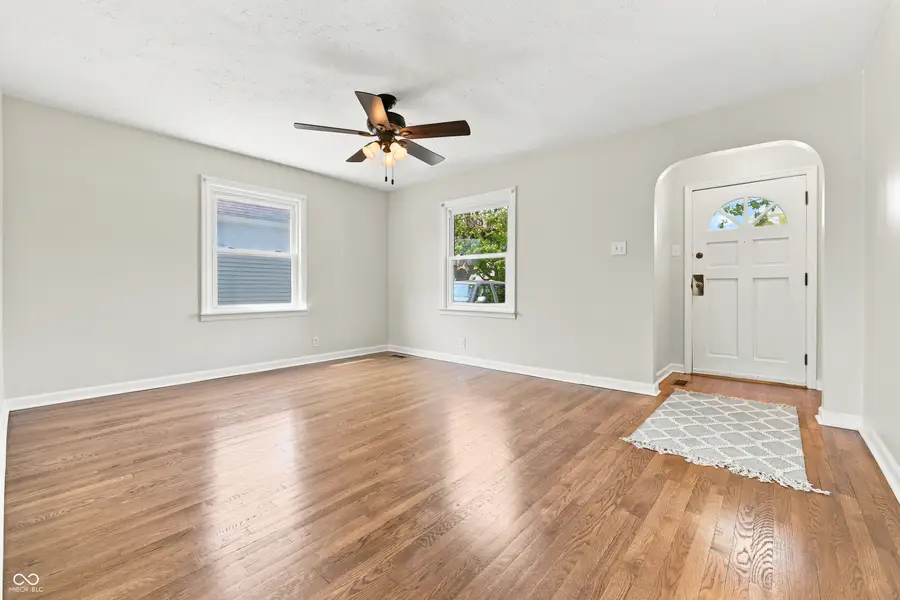 329 N 15th Avenue, Beech Grove, IN 46107 - #3