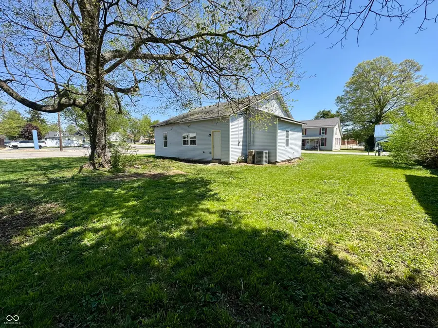 2 S Lafayette Street, Cloverdale, IN 46120 - #2