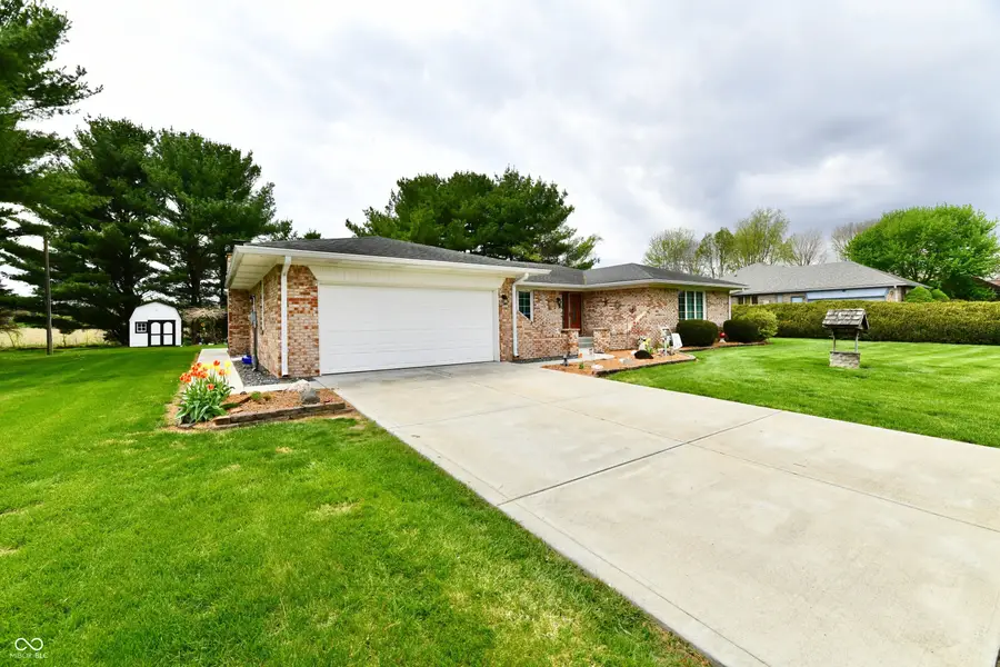 4075 Lakewood Court, Clayton, IN 46118 - #3