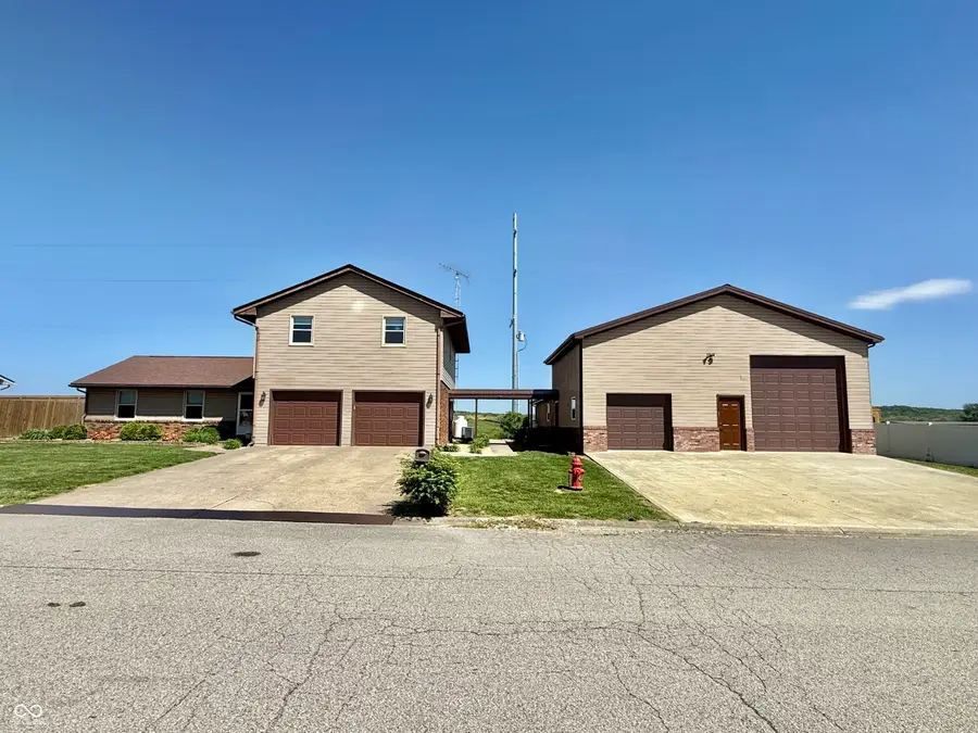 415 Kelly Drive, Brownstown, IN 47220 - #2