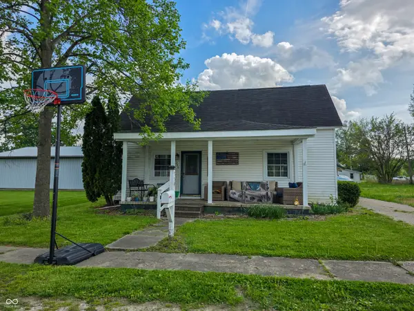 359 J Street Nw, Linton, IN 47441