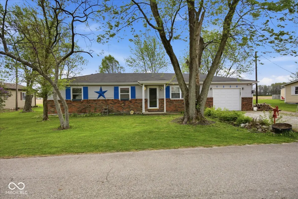 1225 E Hazelwood Street S, Shelbyville, IN 46176 - #1