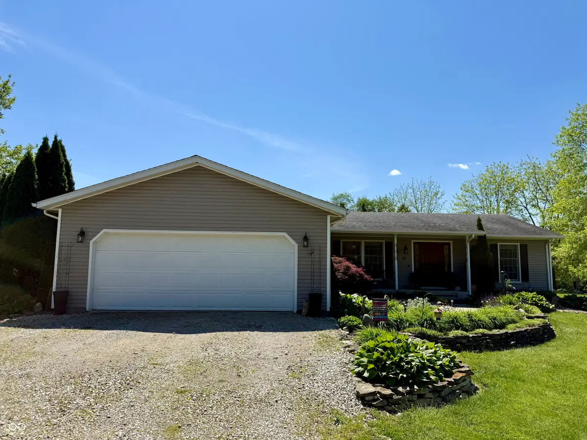 15645 E County Road 500 N, Hope, IN 47246 - #1
