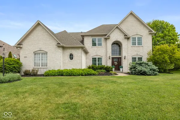 4627 Ridgewood Drive, Zionsville, IN 46077