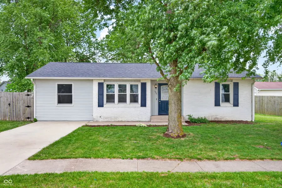 420 N Jackson Park Drive, Seymour, IN 47274 - #2