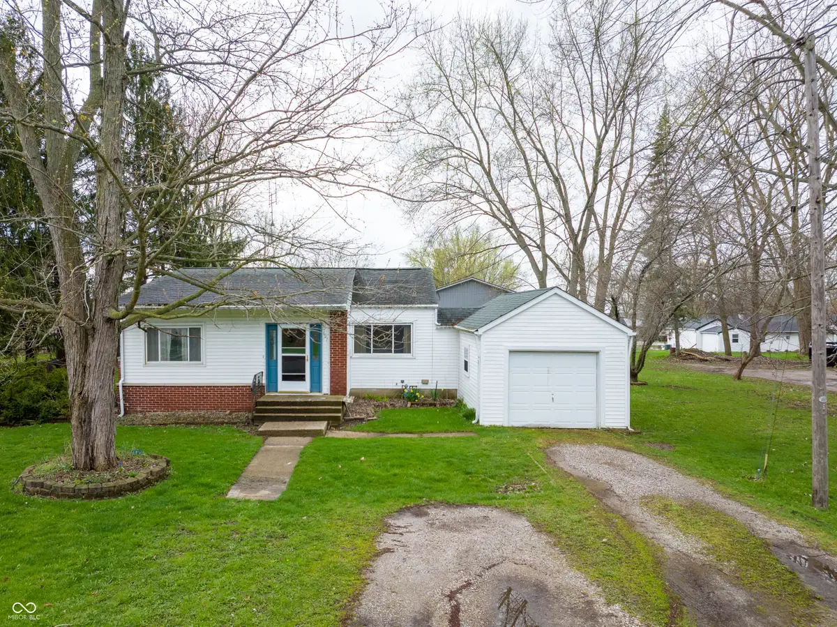 607 W North Street, Fremont, IN 46737 - #1