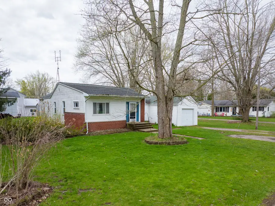 607 W North Street, Fremont, IN 46737 - #3