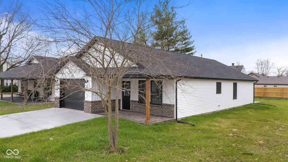 633 W Cherry Street, Scottsburg, IN 47170 - #1
