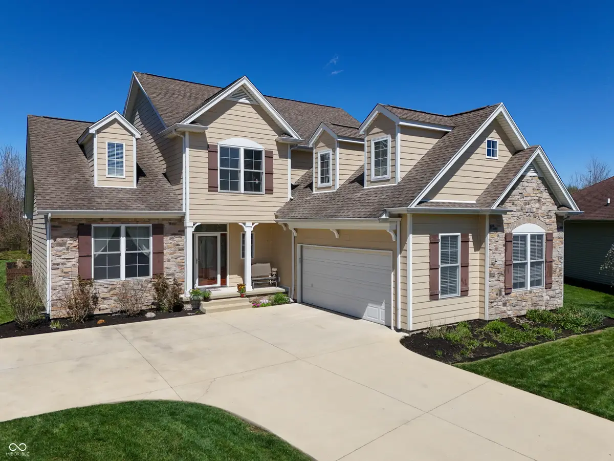 1735 Brookfield Drive, Columbus, IN 47201 - #1