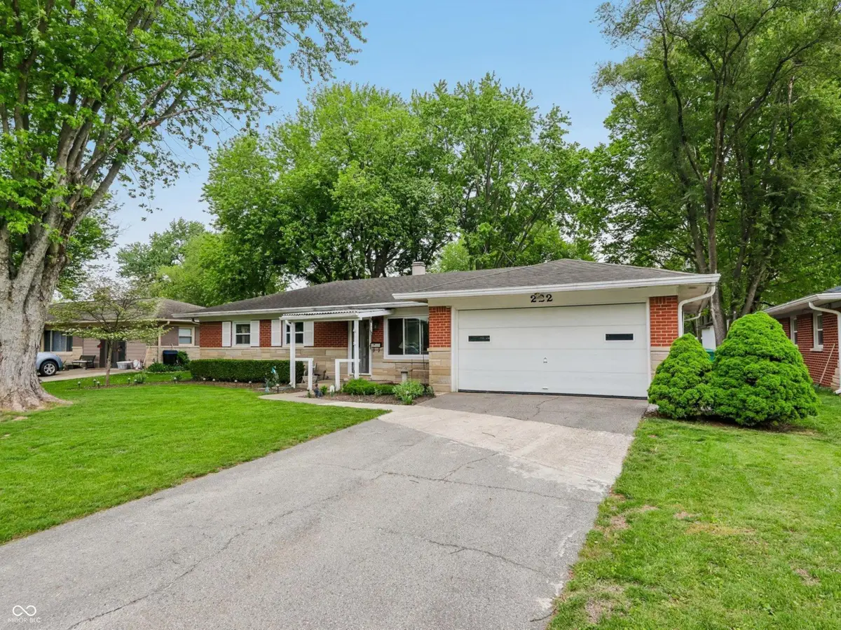 222 Pamela Parkway, Brownsburg, IN 46112 - #1