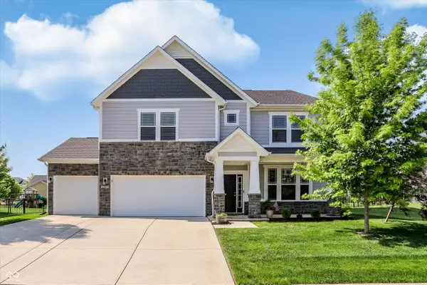 15887 W Rail Drive, Westfield, IN 46074