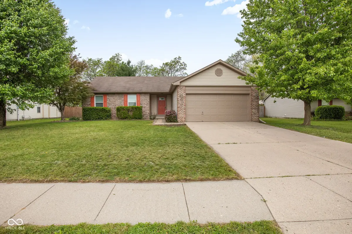 818 Center Street, Greenfield, IN 46140 - #1
