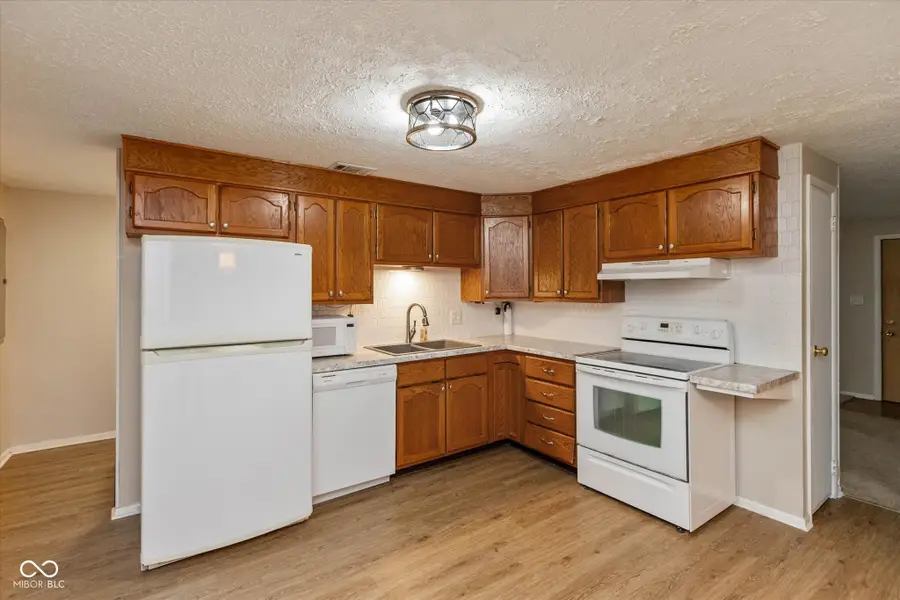 1262 Barefoot Trail, Greenwood, IN 46142 - #3