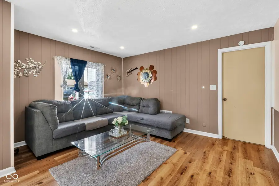 560 Manhattan Avenue, Indianapolis, IN 46241 - #2