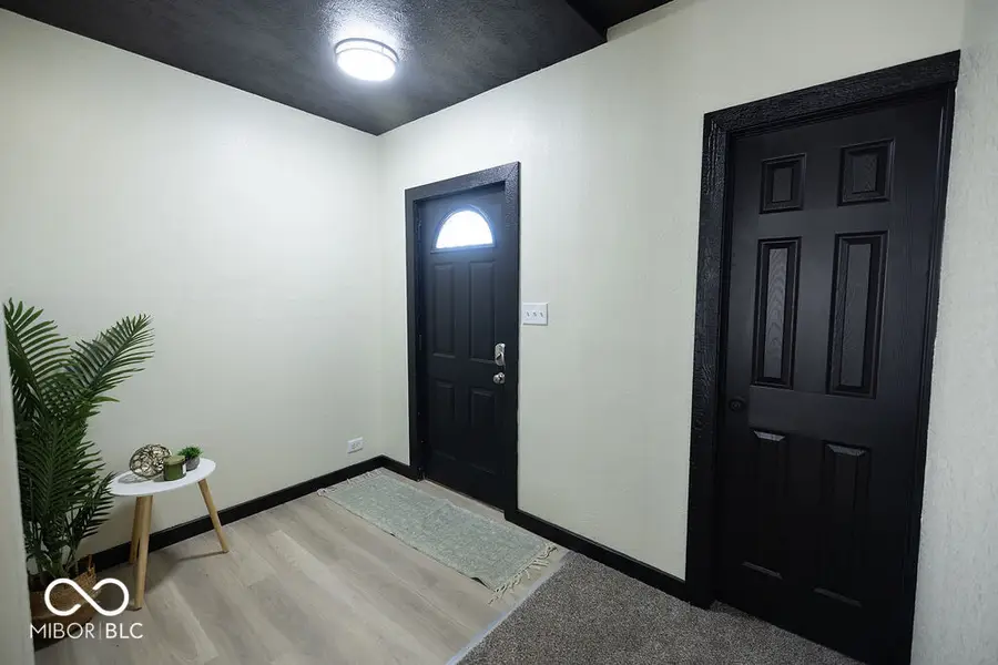108 N Summit Street, Summitville, IN 46070 - #3