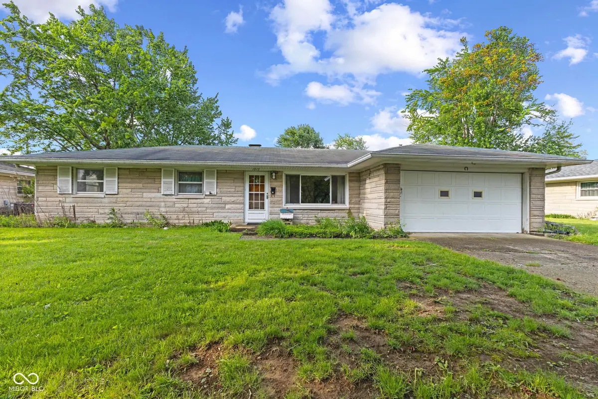 1015 E Logan Street, Brownsburg, IN 46112 - #1