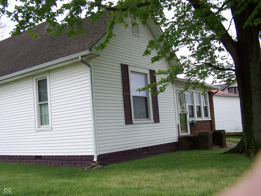 920 N Ewing Street, Seymour, IN 47274 - #3