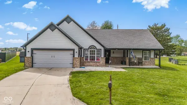 2309 Eagle Brook Drive, Shelbyville, IN 46176