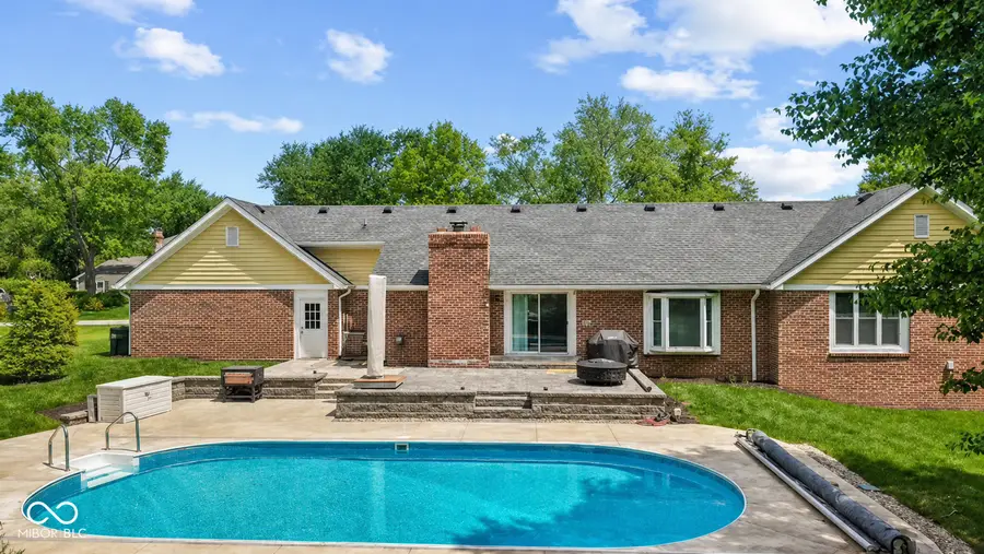 220 Governors Lane, Zionsville, IN 46077 - #2