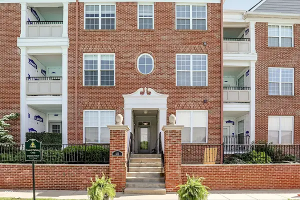 451 American Way N #2F, Carmel, IN 46032