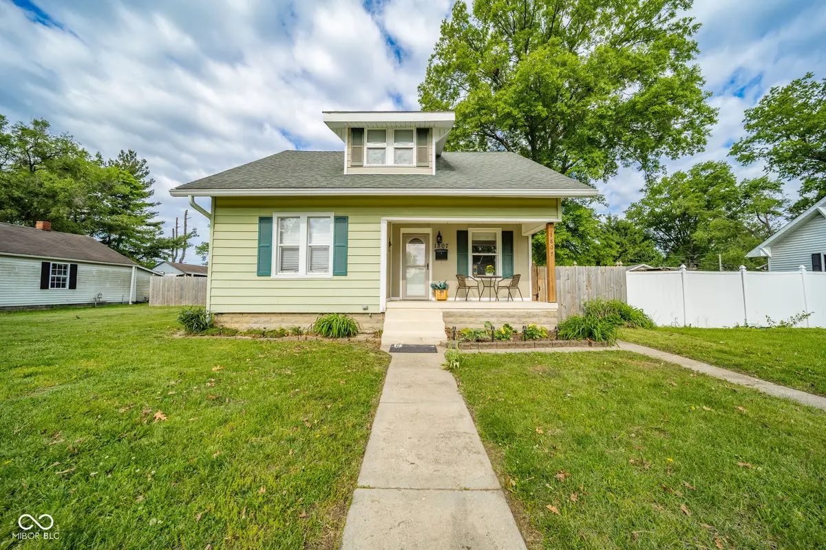 1807 S 11th Street, Terre Haute, IN 47802 - #1