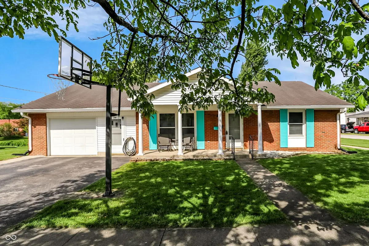 200 S Vine Street, Thorntown, IN 46071 - #1