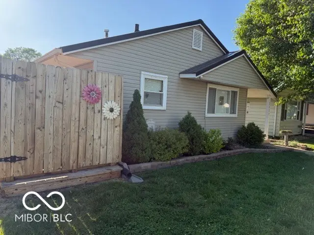 2239 Maple Street, Columbus, IN 47201 - #1