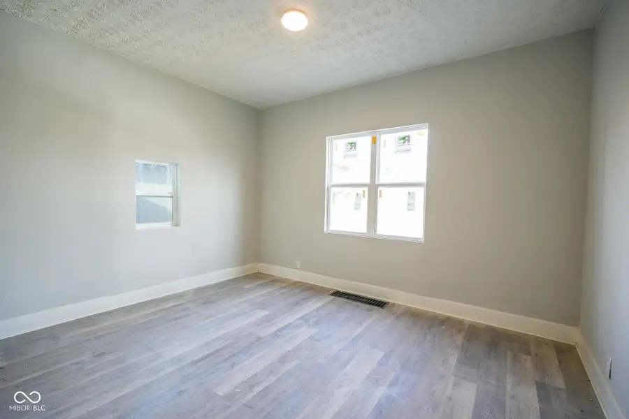 415 E 15th Street, Anderson, IN 46016 - #3