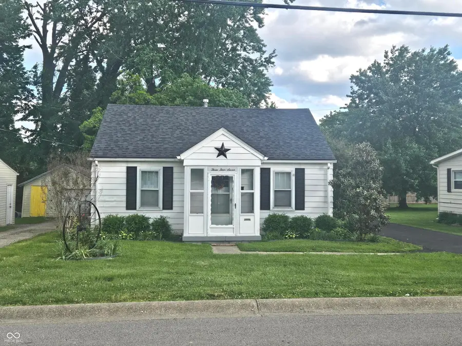 347 S Fern Street, Sellersburg, IN 47172 - #3